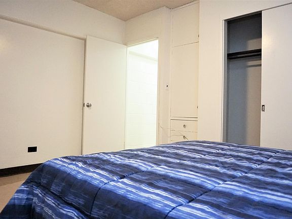 NOTE: Furniture and accessories in photos are for staging only.