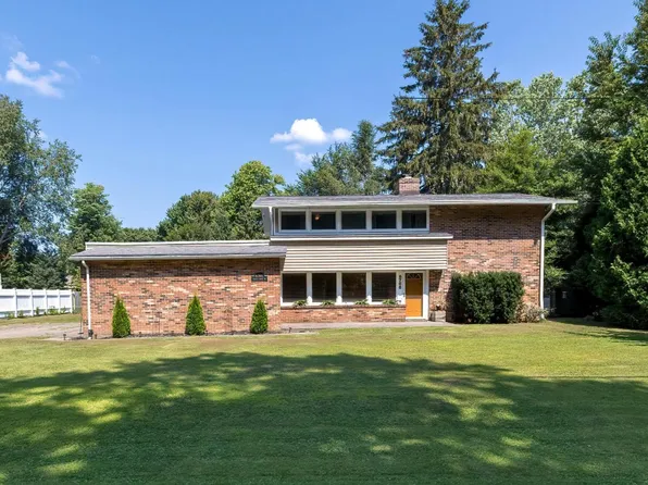 6766 Walnut Creek Dr, Fairview, PA 16415