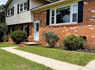 170 Wolfpoint Dr, Fayetteville, NC 28311