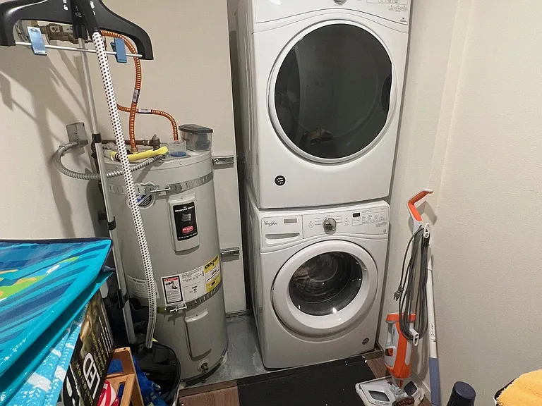 Laundry room with plenty of space for storage