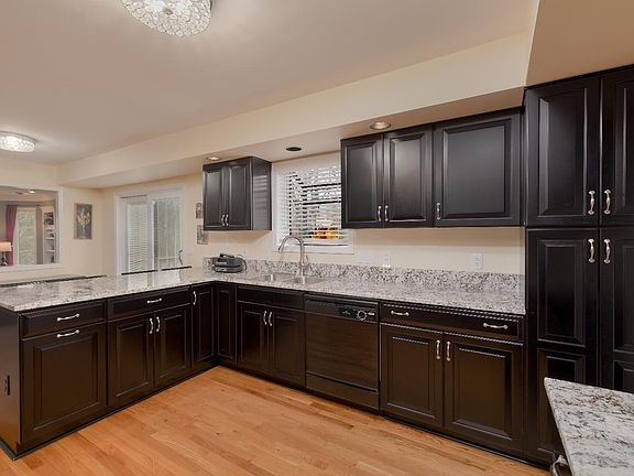 2nd image of 5942 Thistle Ct