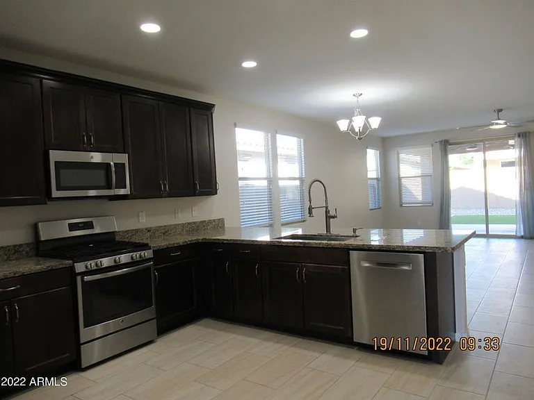 8530 W Flynn Ln — Photo 7