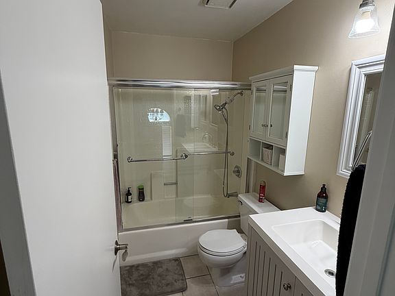 5th image of 6205 Cape Cod Ln