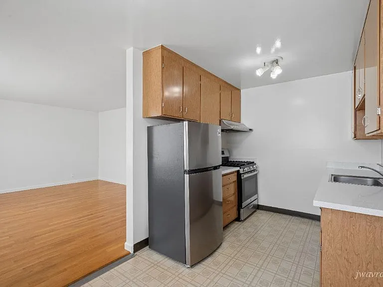4444 Balboa St #103 — Photo 9