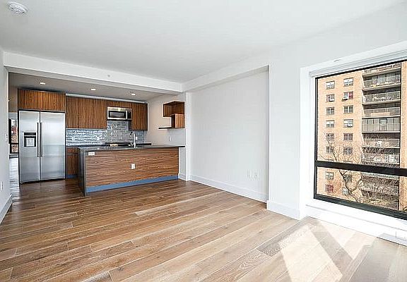 4th image of 325 Lafayette Ave APT 4V