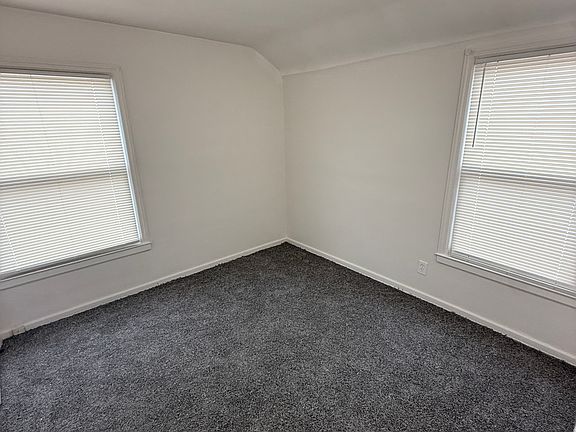 5th image of 24941 Treadwell Ave
