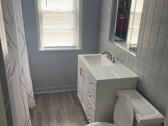 4th image of 10448 S Avenue J #1