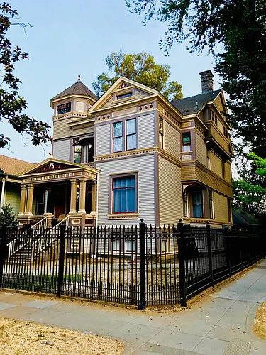 1900 H St #C Photo 1