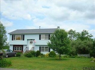 26 Magnolia Cir, Ravena, NY 12143