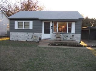 121 N 14th St, Chickasha, OK 73018