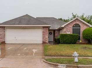 9049 Brushy Creek Trl, Fort Worth, TX 76118