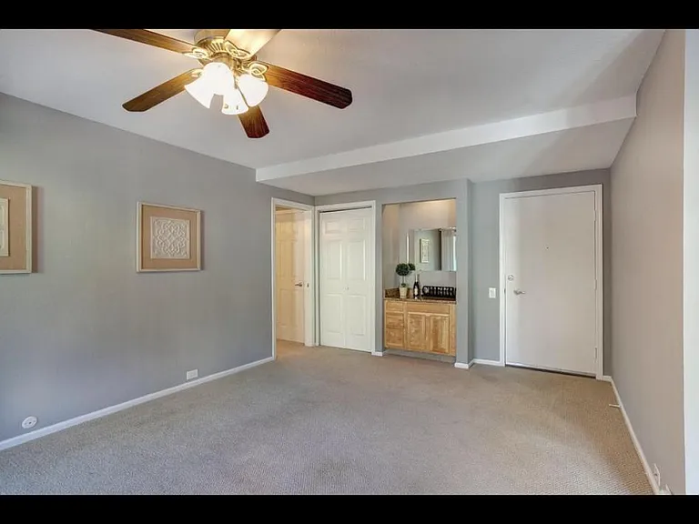 185 Sierra Dr #216 — Photo 2