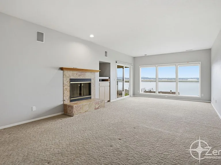 6903 SE Riverside Dr #3 — Photo 31