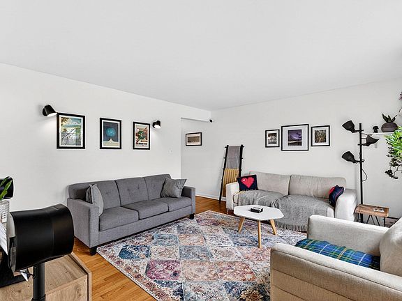 4th image of 212 Roleika Dr