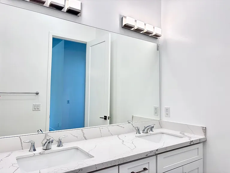 4020 N 12th St #4 — Photo 38