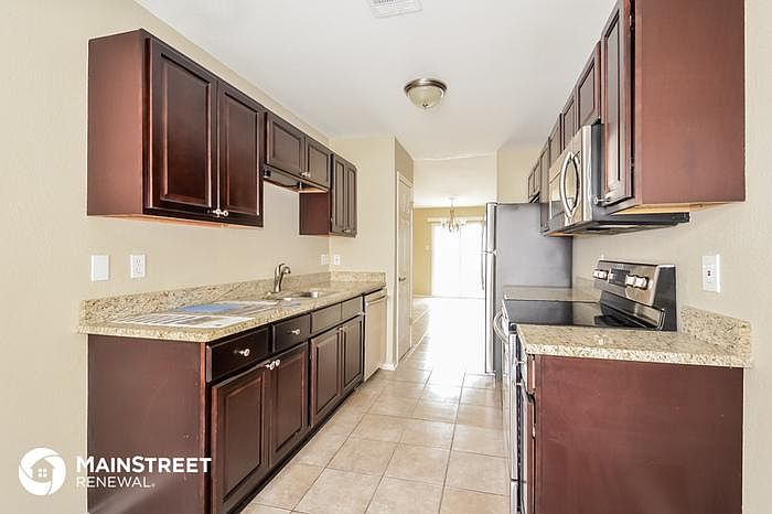 1st image of 1-9722 Boulder Hill St #1