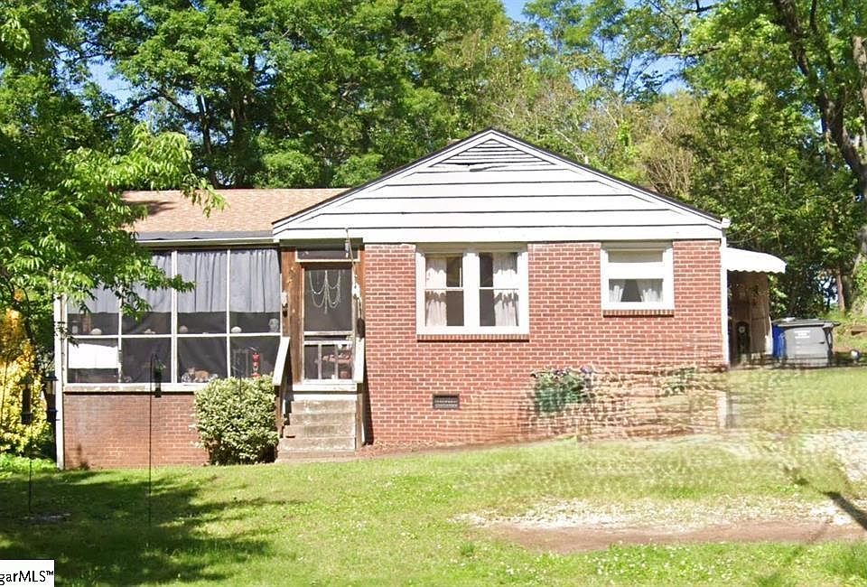 1st image of 204 Von Hollen Dr