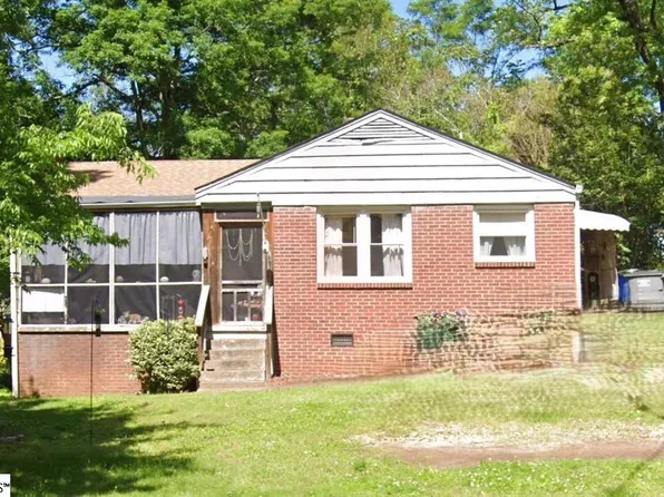 204 Von Hollen Dr, Greenville, SC 29617