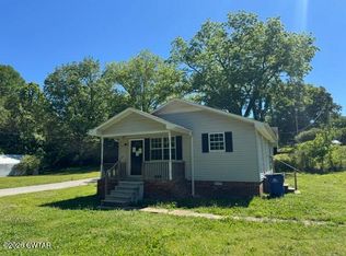 364 N Cedar St, Dresden, TN 38225