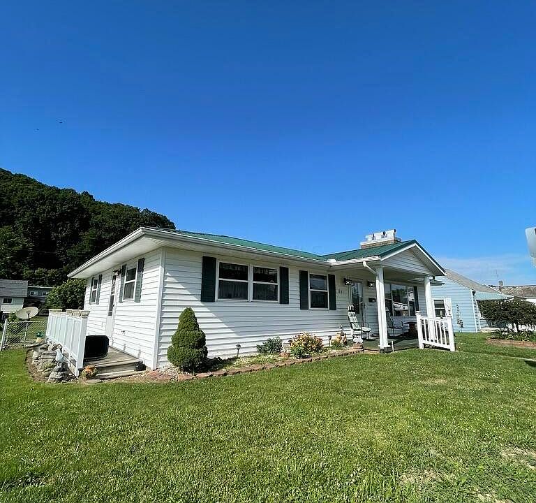 2nd image of 1264 3rd St