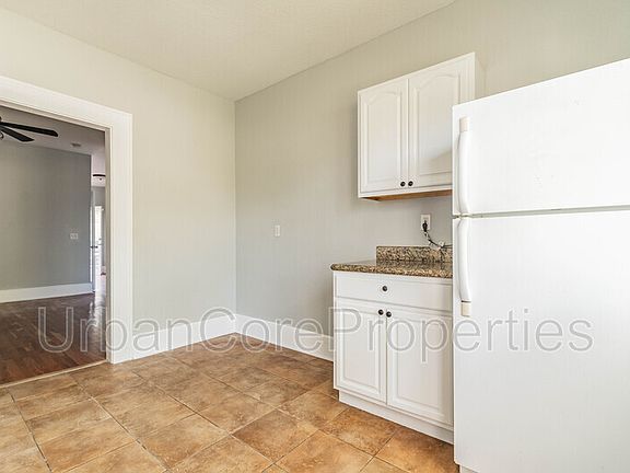 3rd image of 315 7th Ave N #10