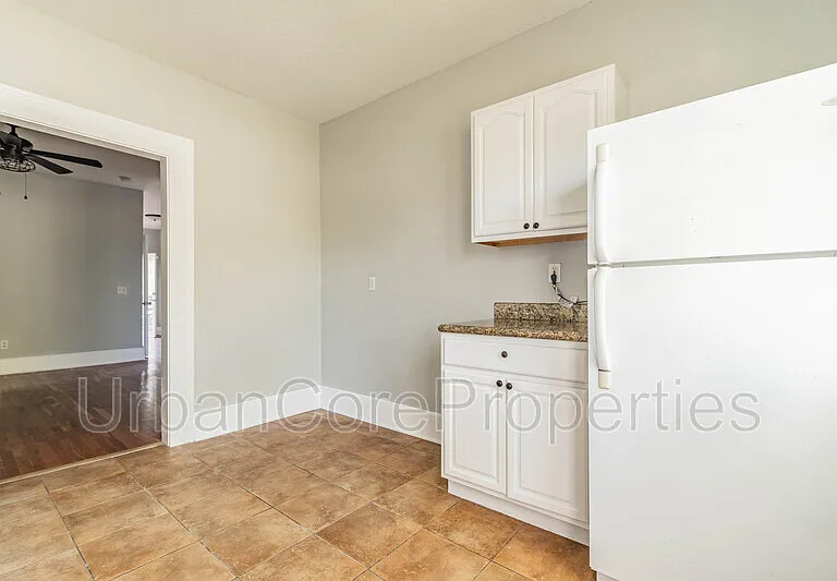315 7th Ave N #10 — Photo 3