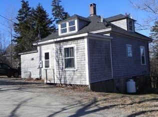 8 Crockett Point Rd, Bernard, ME 04612