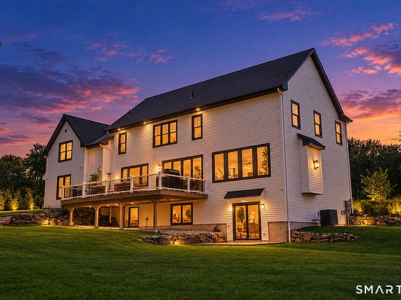 3rd image of 8 Holly Lane