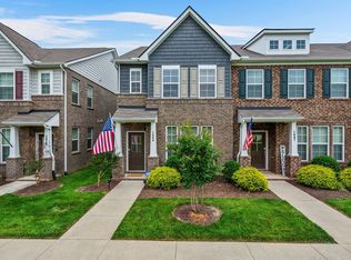 1009 Henley Ln, Gallatin, TN 37066