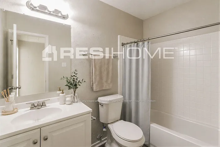 2213 Salerno Dr — Photo 12