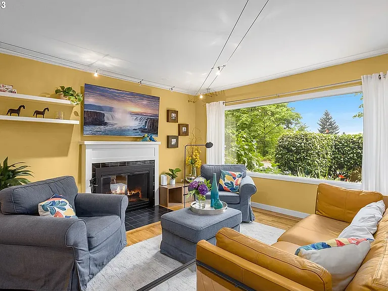 3030 NW Cornell Rd — Photo 3