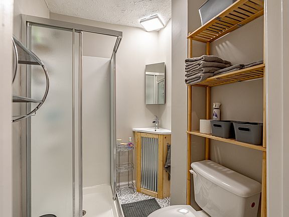 4th image of 306 Main St Unit A