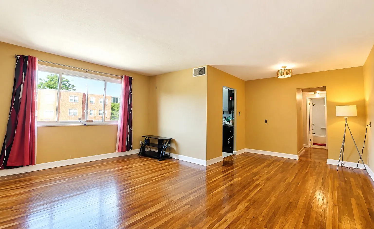 Sunlit 2BR Condo for Rent! — Photo 3