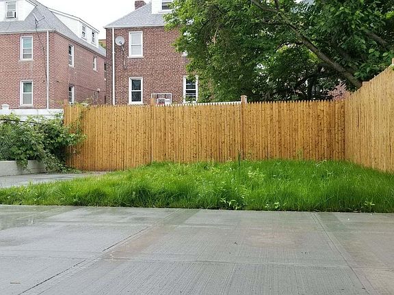 4th image of 2955 Morgan Ave