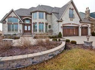 4440 White Ash Ln, Naperville, IL 60564