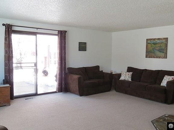 4th image of 413 Peak Dr