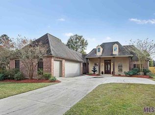 12570 Lakeland Dr, Walker, LA 70785