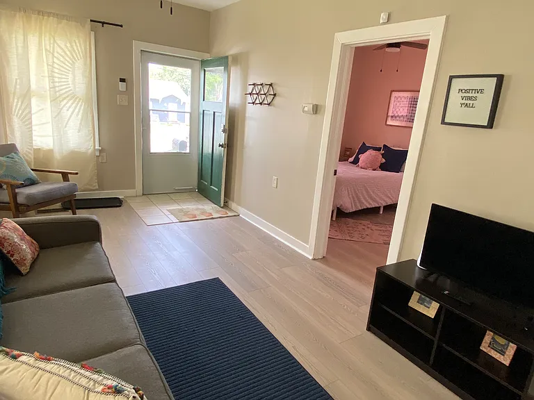 172 E Francis Ave — Photo 6
