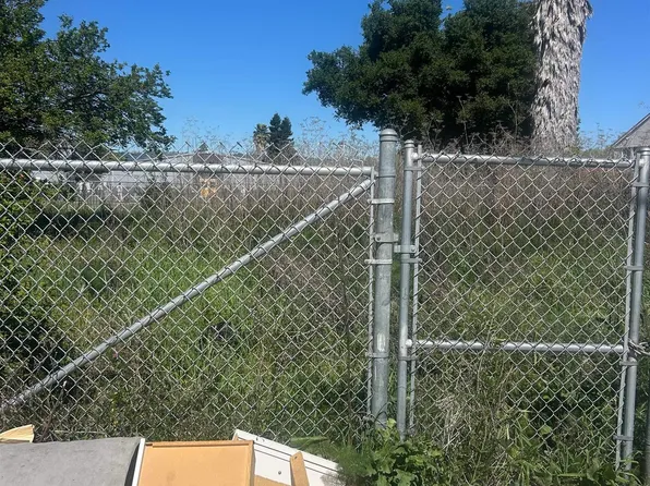 10575 Topanga Dr, Oakland, CA 94603