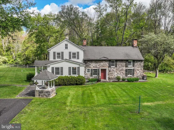 87 Featherbed Ln, Hopewell, NJ 08525
