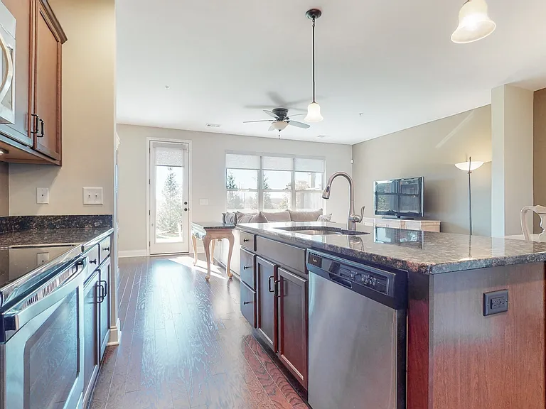 2093 Newark Ln — Photo 10