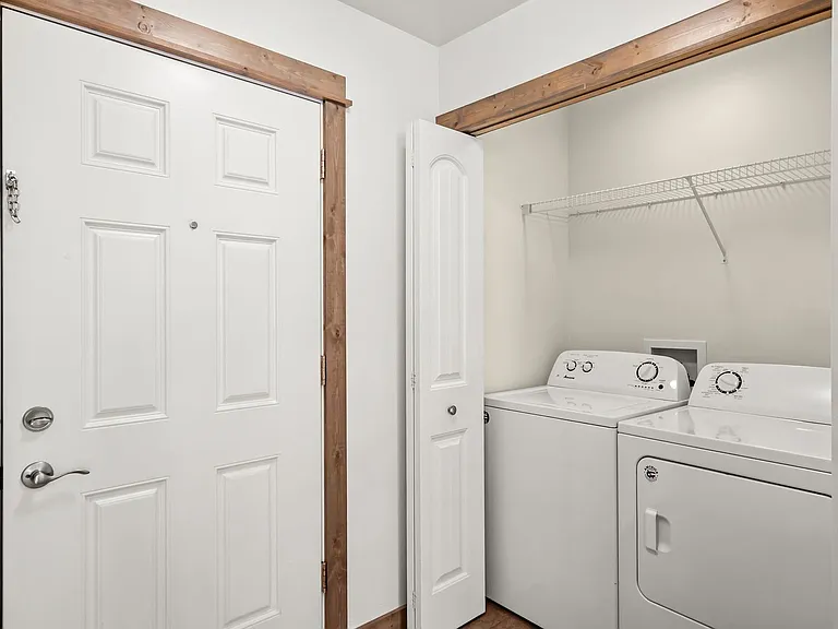 Pet Friendly 3 bed, 1.5 bath apartments! Ask us about our move in Special - — Photo 20