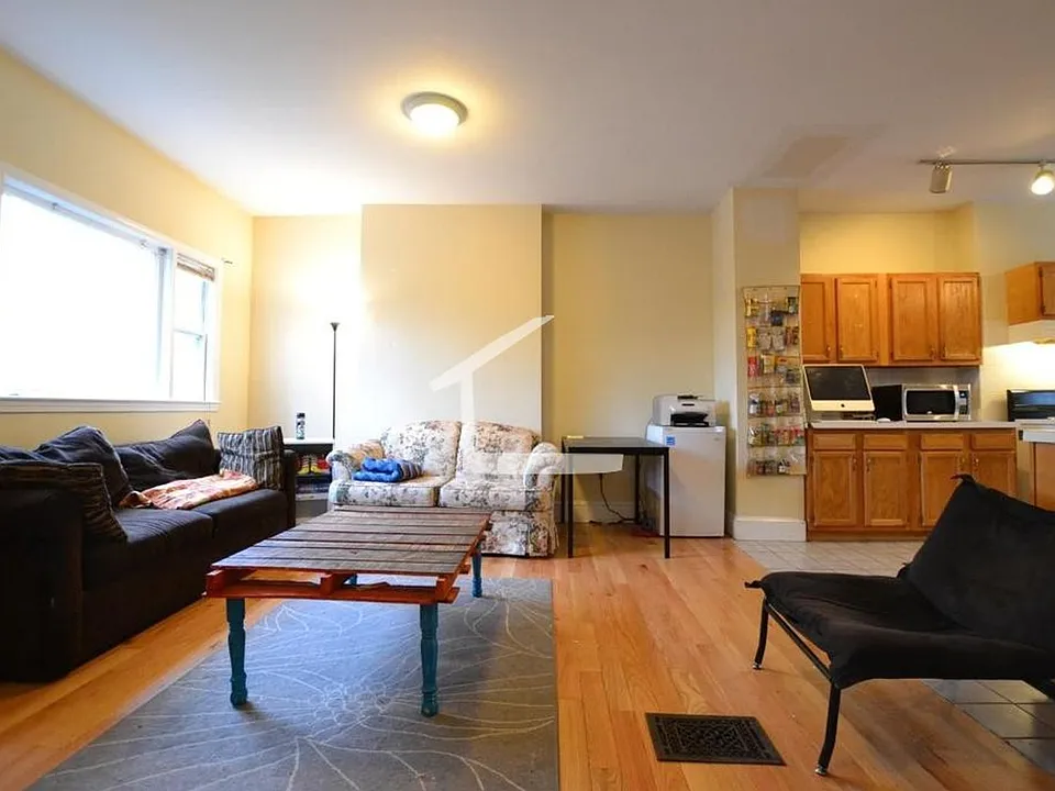16 Woodmont St #14