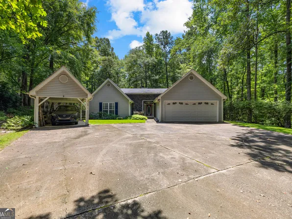 39 Village Pointe Dr, Lagrange, GA 30240
