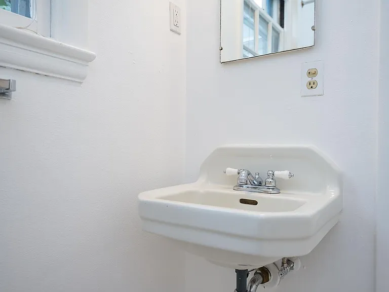 Sandycrest Terrace Apartments — Photo 36