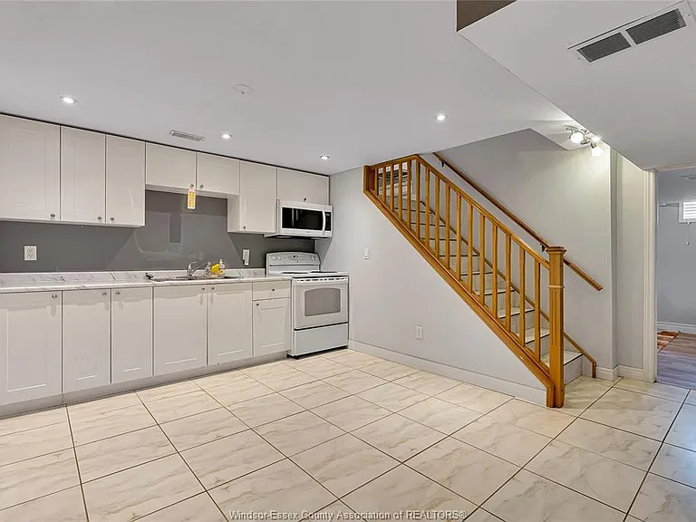 3966 Byng Rd #LOWER — Photo 5