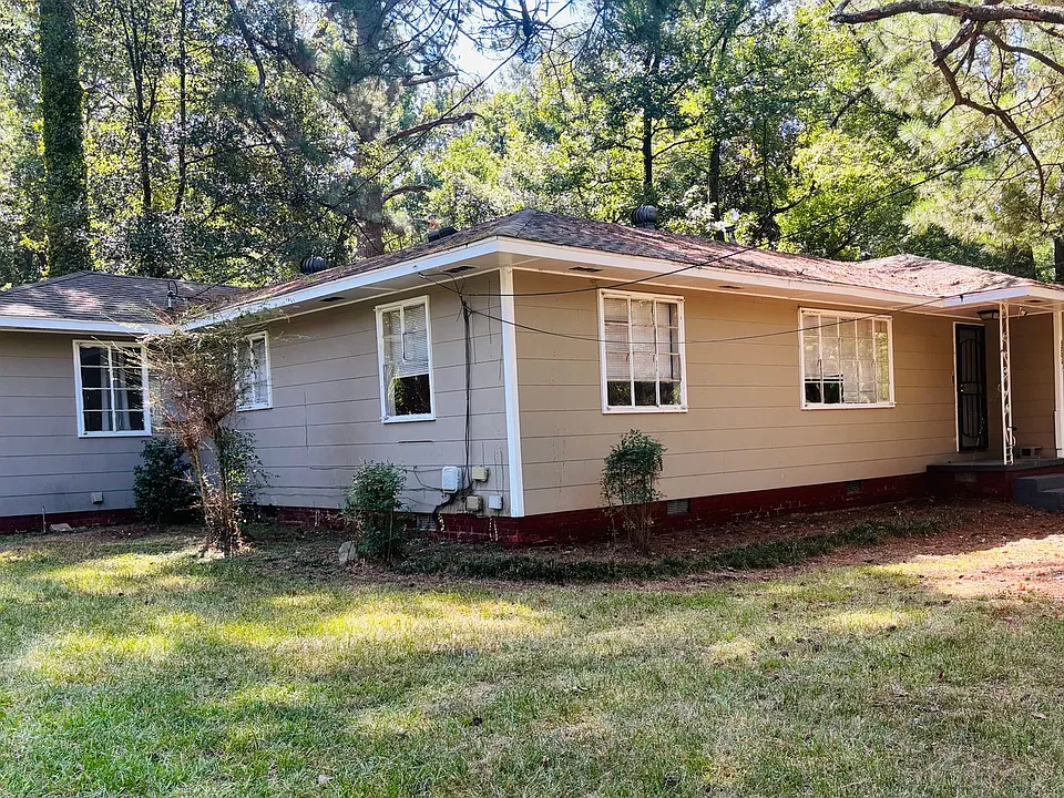 3206 Rosemary Ave