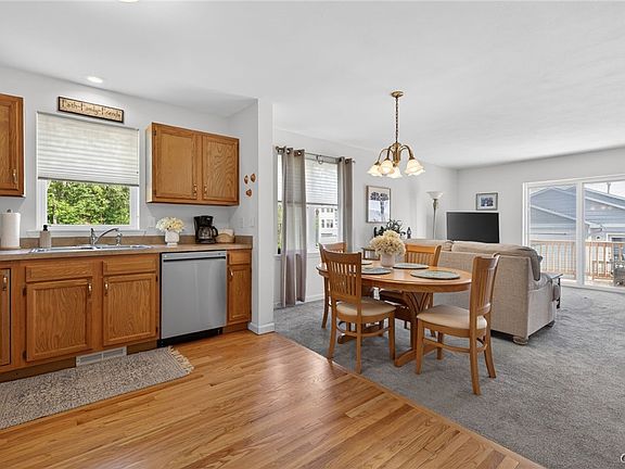 5th image of 183 Timber Wolf Cir