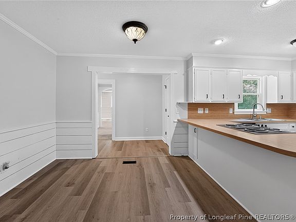 5th image of 3109 Parkwood Dr