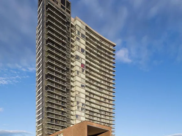 121 McMahon Dr #712, Toronto, ON M2K 0C1